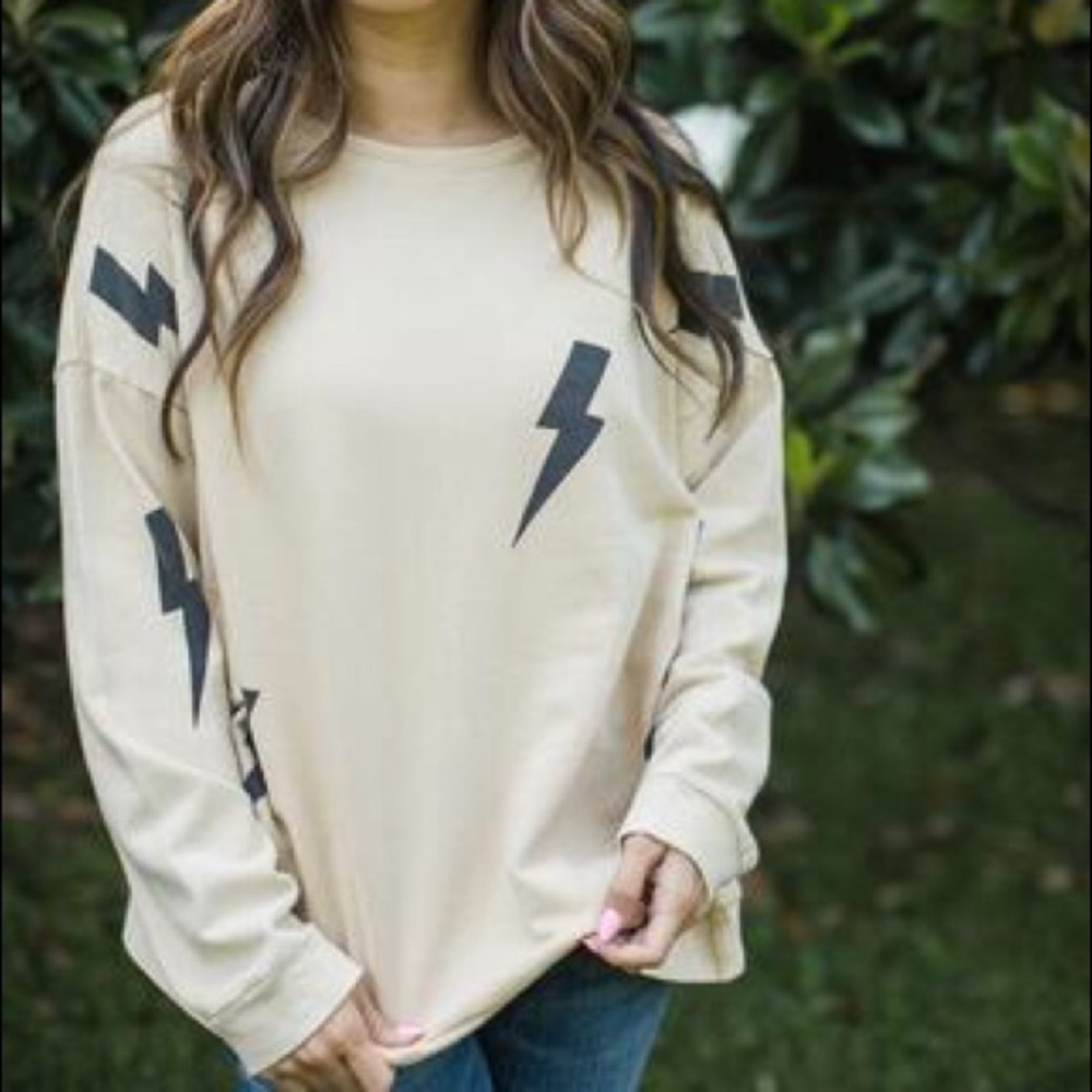 ISO! Easel lighting bolt pullover!
